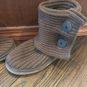 Size 8 used knit, chocolate brown UGG boots